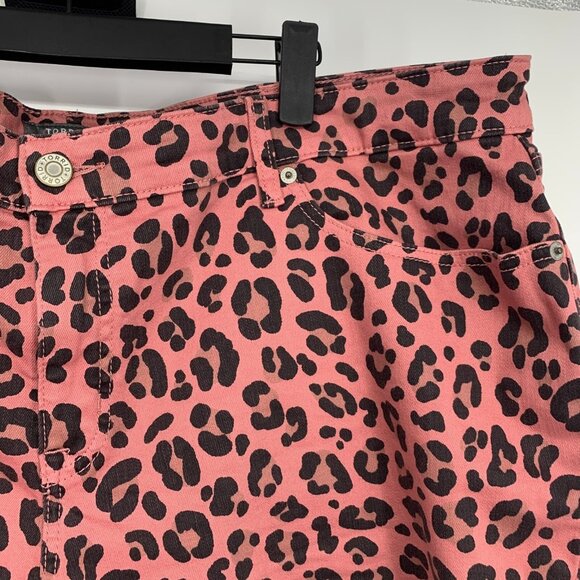 Torrid Shorts High Rise Midi Denim Pink Leopard Fray Stretch - Picture 7 of 15